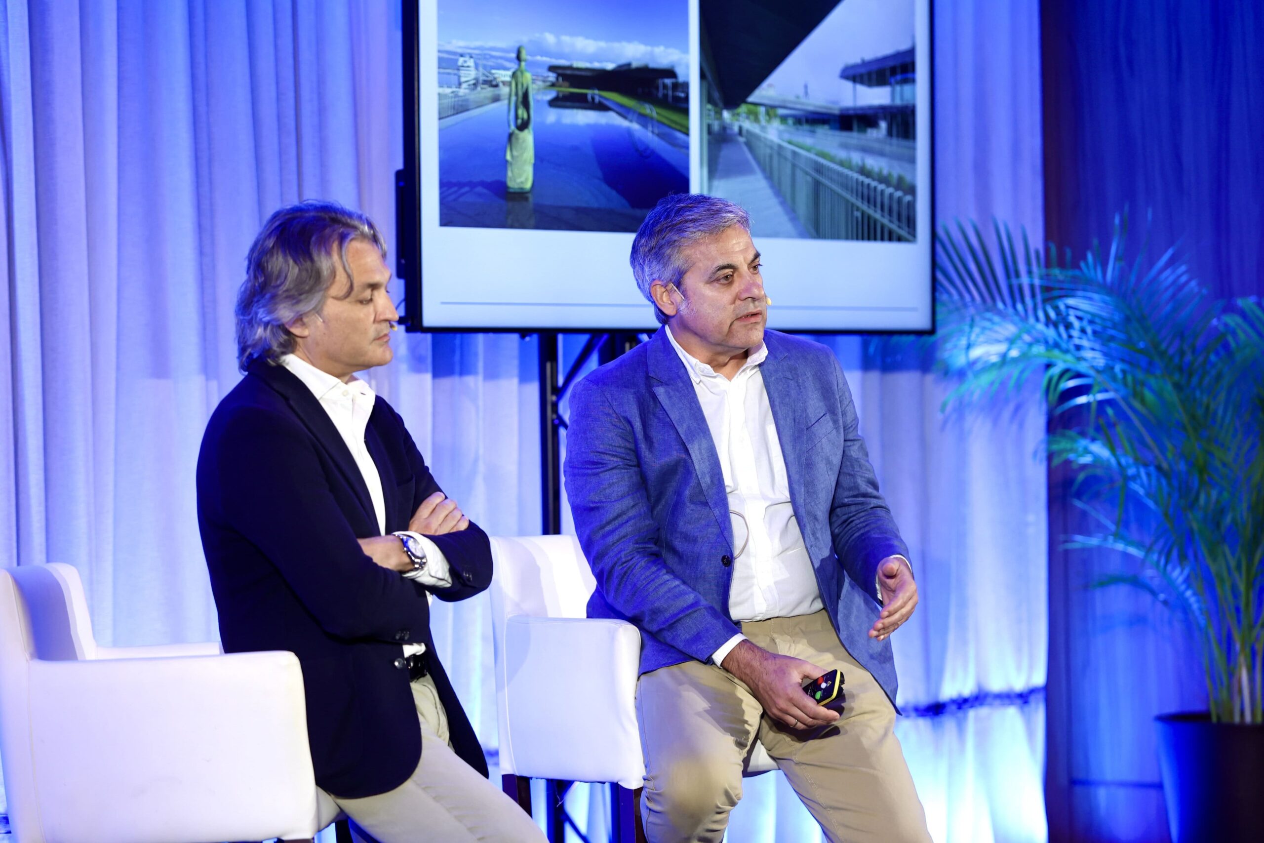 José Luis Arrom, director general del Club de Mar Mallorca, y César Jiménez de Tejada, doctor arquitecto y cofundador del Estudio entresitio